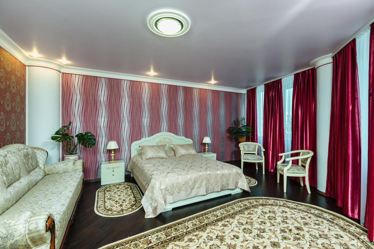 Nadobu Hotel Roshe Киев Экстерьер фото