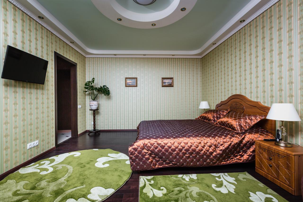 Nadobu Hotel Roshe Киев Экстерьер фото