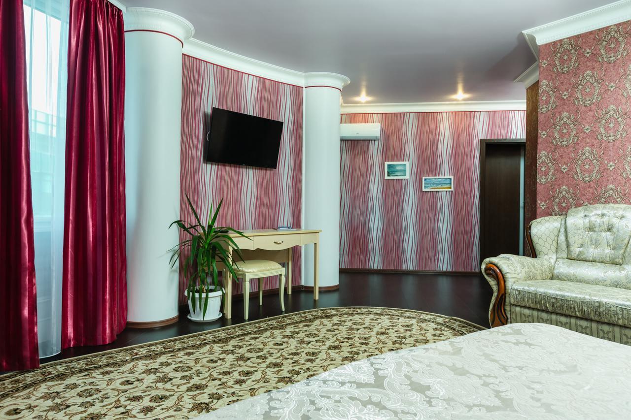 Nadobu Hotel Roshe Киев Экстерьер фото