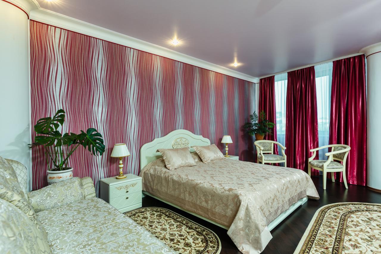 Nadobu Hotel Roshe Киев Экстерьер фото